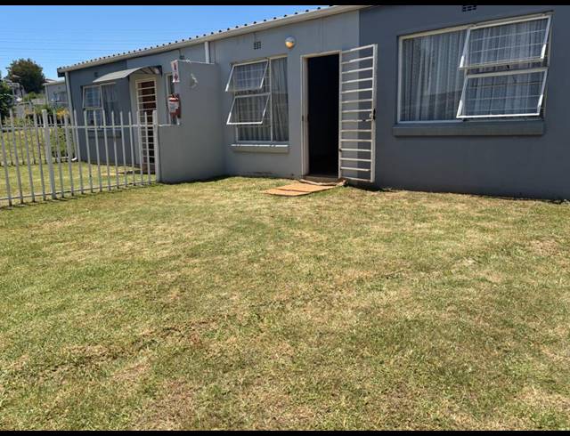 2 BEDROOM APARTMENT FOR SALE IN RIDGEWAY